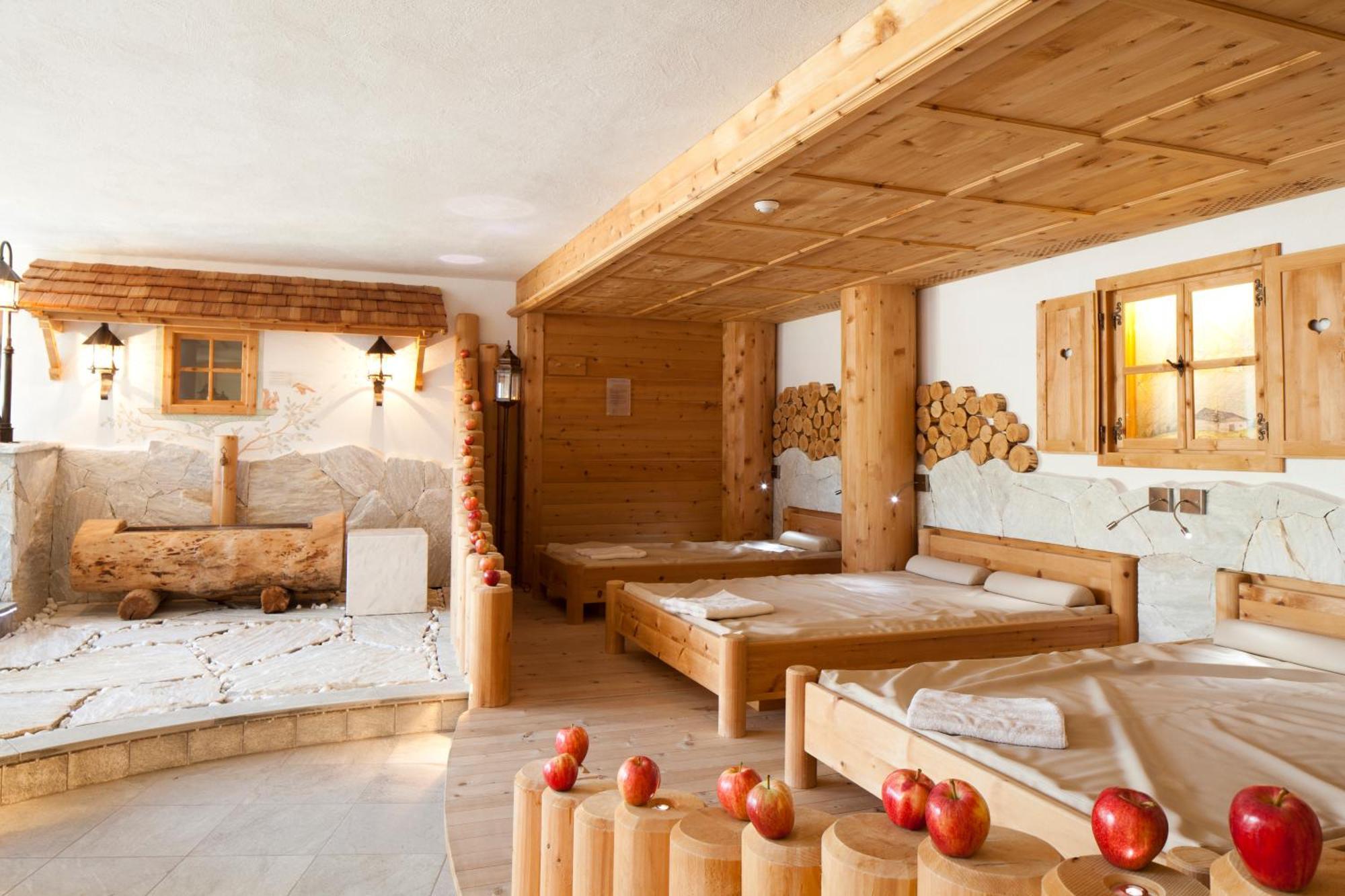 ホテル Cendevaves Alpine Silence Santa Cristina Val Gardena エクステリア 写真