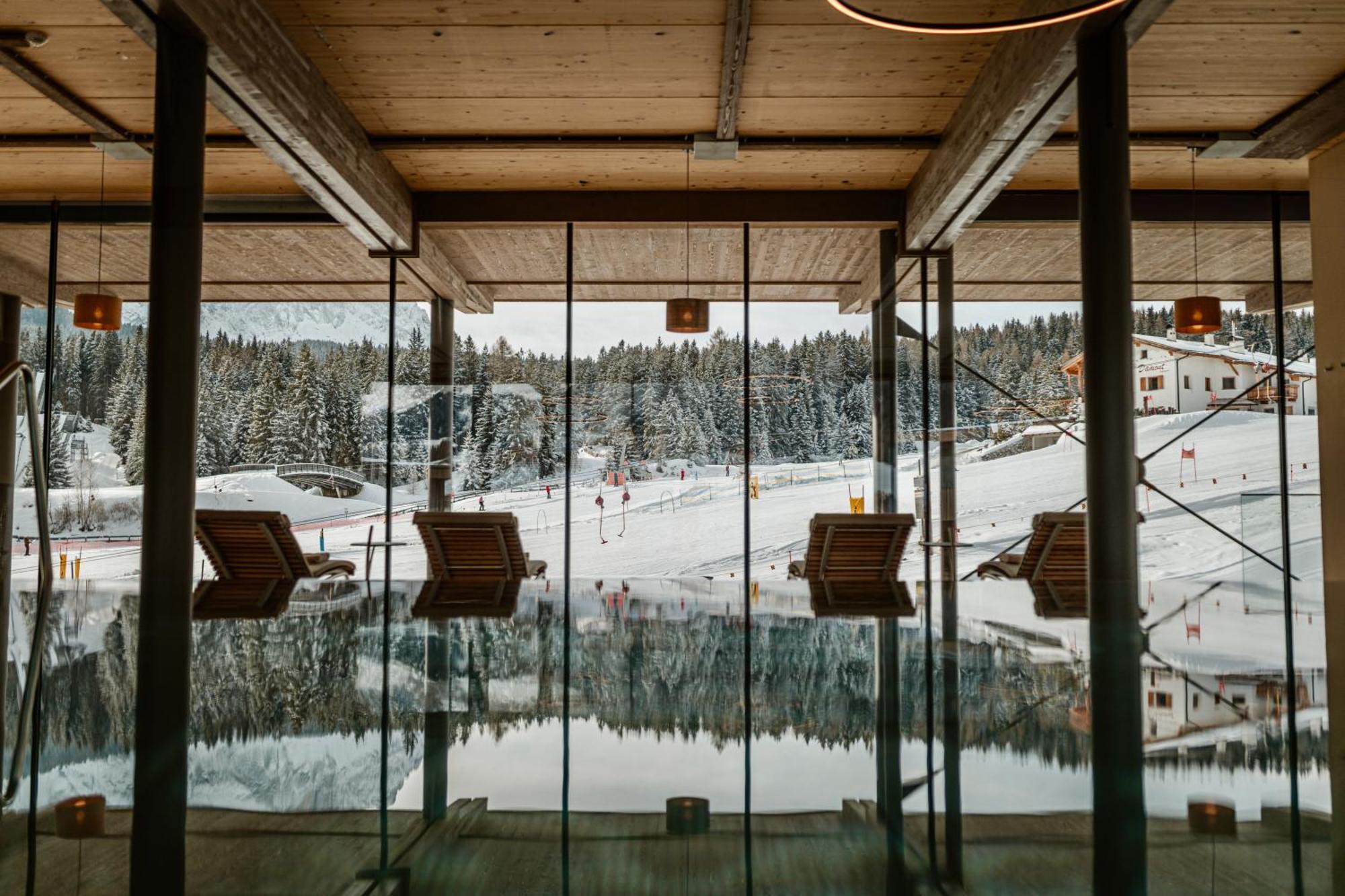 ホテル Cendevaves Alpine Silence Santa Cristina Val Gardena エクステリア 写真