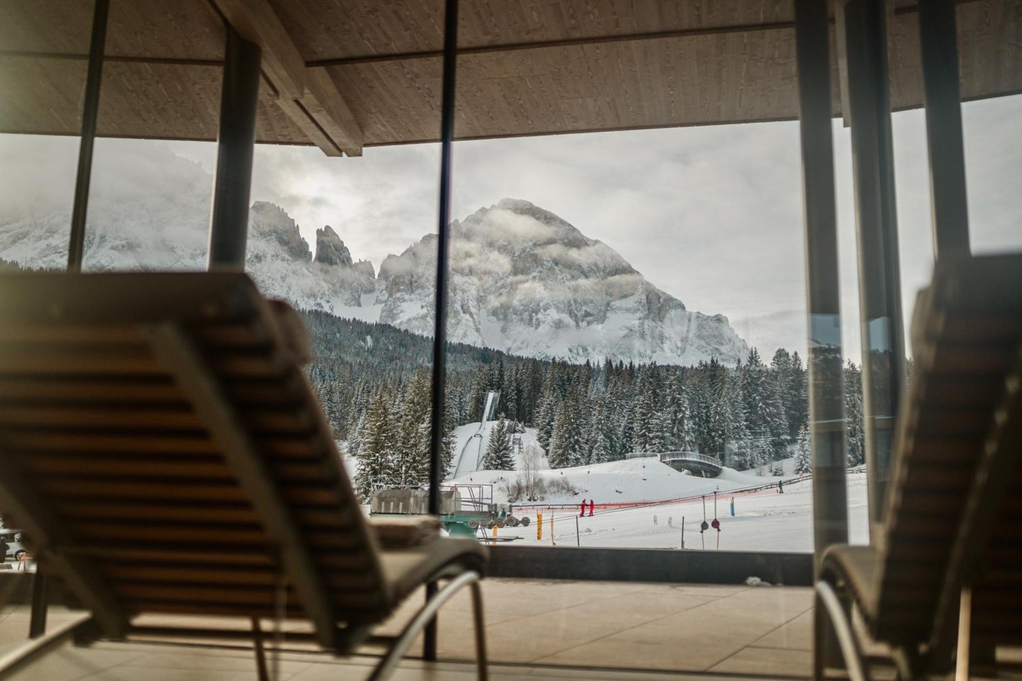ホテル Cendevaves Alpine Silence Santa Cristina Val Gardena エクステリア 写真