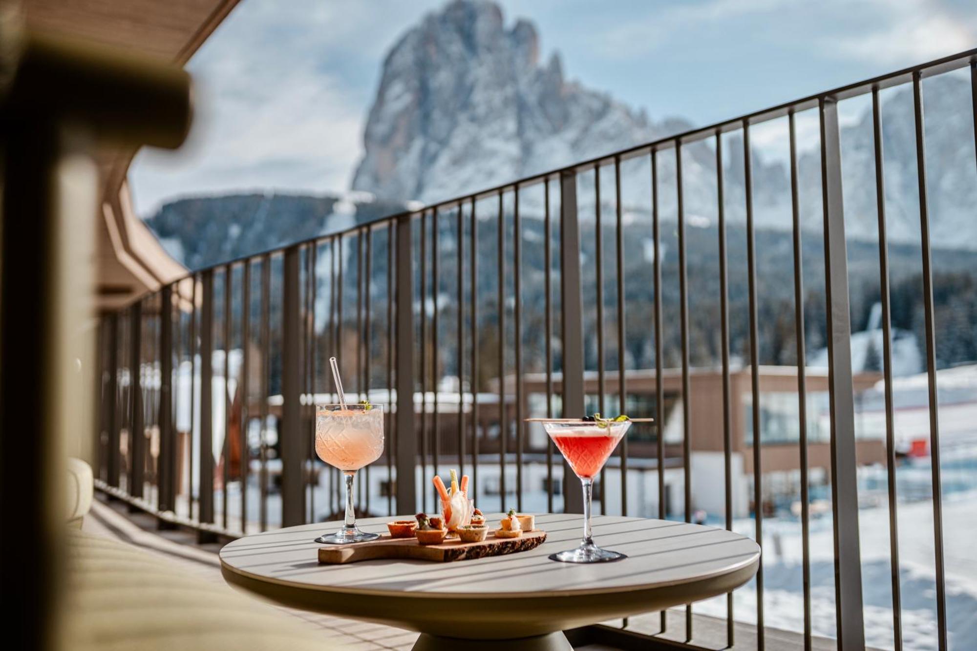 ホテル Cendevaves Alpine Silence Santa Cristina Val Gardena エクステリア 写真
