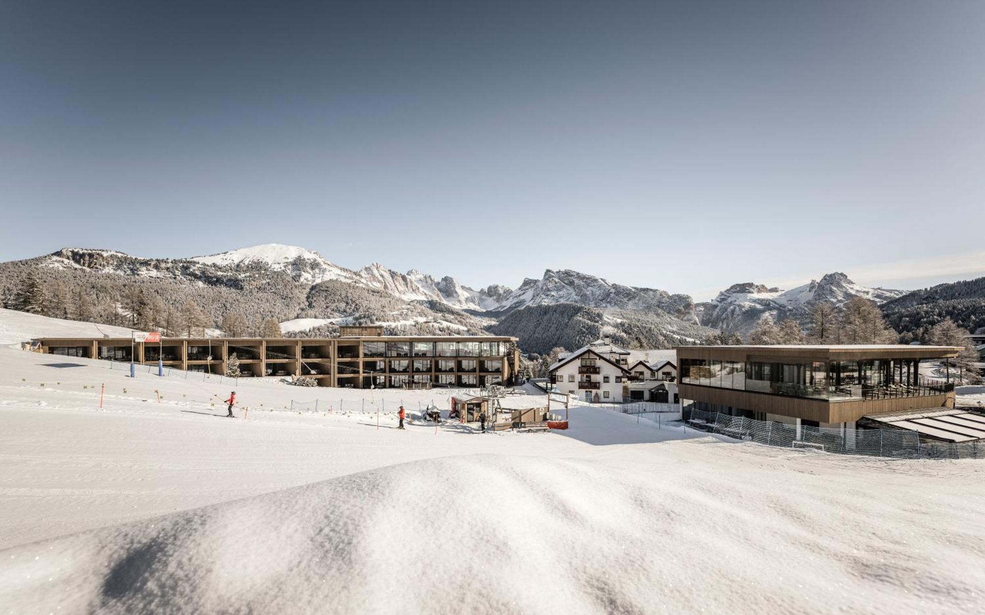 ホテル Cendevaves Alpine Silence Santa Cristina Val Gardena エクステリア 写真