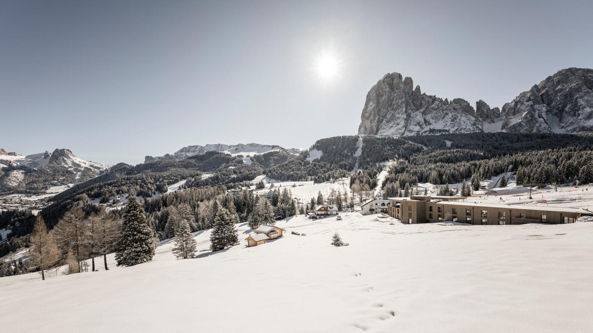 ホテル Cendevaves Alpine Silence Santa Cristina Val Gardena エクステリア 写真