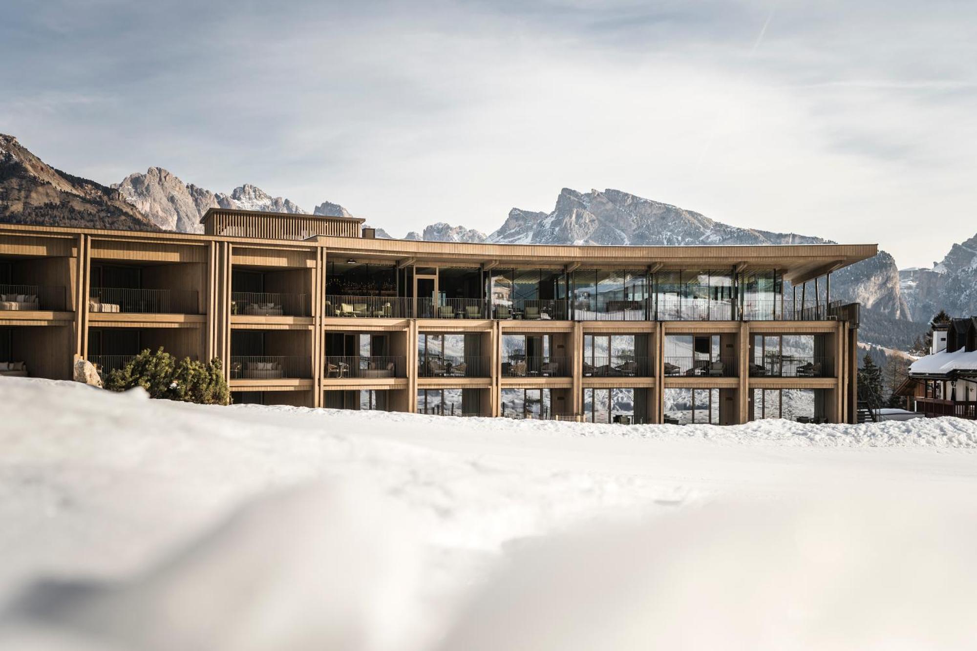 ホテル Cendevaves Alpine Silence Santa Cristina Val Gardena エクステリア 写真